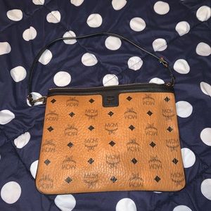 MCM POUCH / WRISTLET